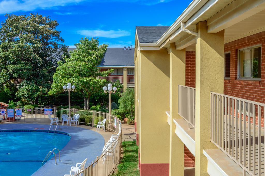 Days Inn By Wyndham Lawton Exterior foto